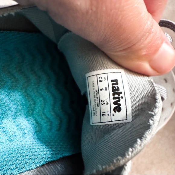 Native 🇨🇦 • Sneakers - Picture 4 of 4